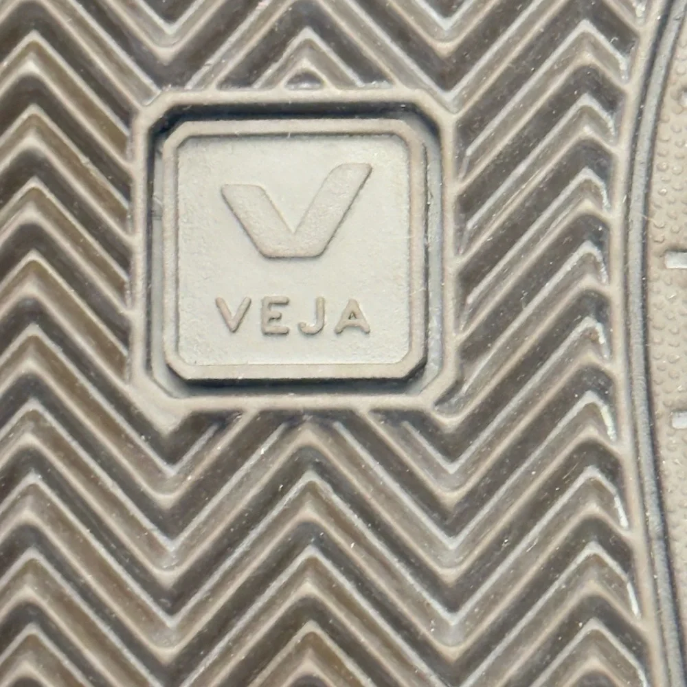 New VEJA V-95 Unisex High-top Brown and Black Sneakers Size 9 Men/ 11 Women